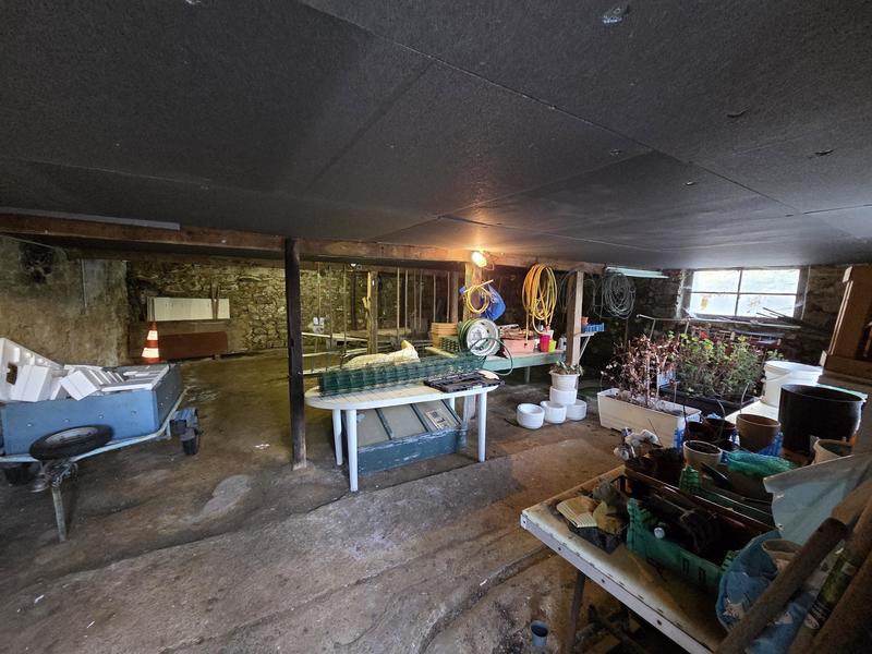 Maison - 300 m² - 6 pièces