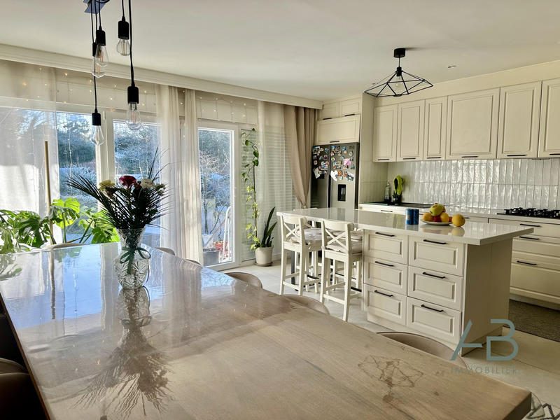 Maison - 130 m² - 6 pièces