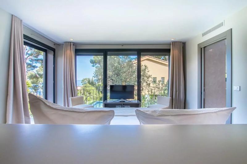 Villa - 200 m² - 5 pièces