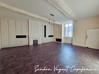 Appartement bourgeois - 81 m² - 3 pièces