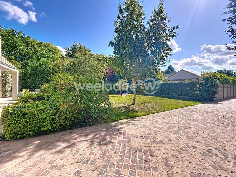 Villa - 200 m² - 7 pièces