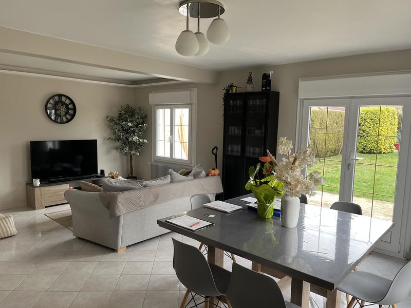 Maison - 90 m² - 5 pièces