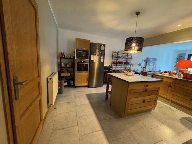 Maison - 184 m² - 8 pièces