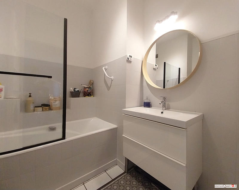 Appartement - 80 m² - 3 pièces