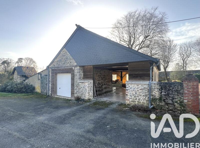 Maison - 263 m² - 9 pièces