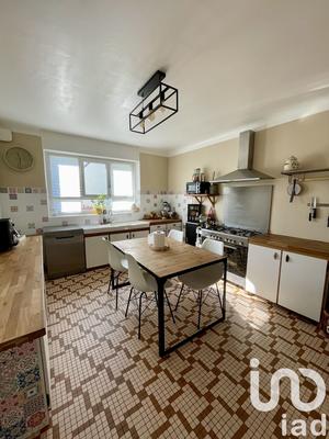 Maison - 177 m² - 7 pièces