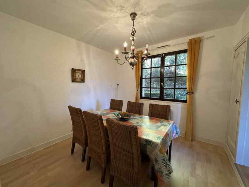 Maison - 94 m² - 6 pièces