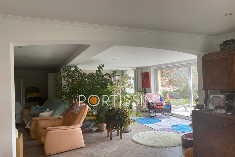 Maison - 224 m² - 5 pièces