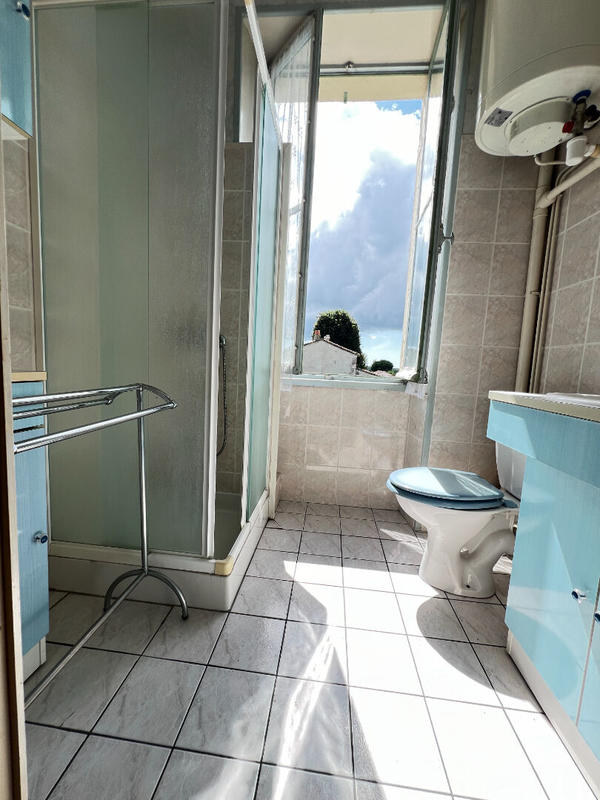 Maison - 225 m² - 9 pièces