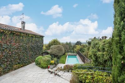 Maison ancienne - 205 m² - 8 pièces