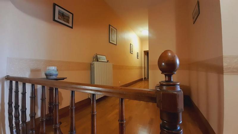 Maison - 151 m² - 8 pièces