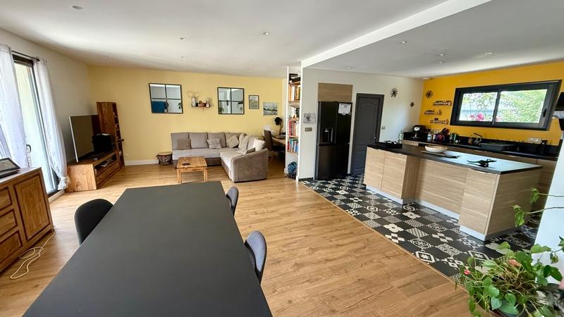 Maison - 152 m² - 6 pièces