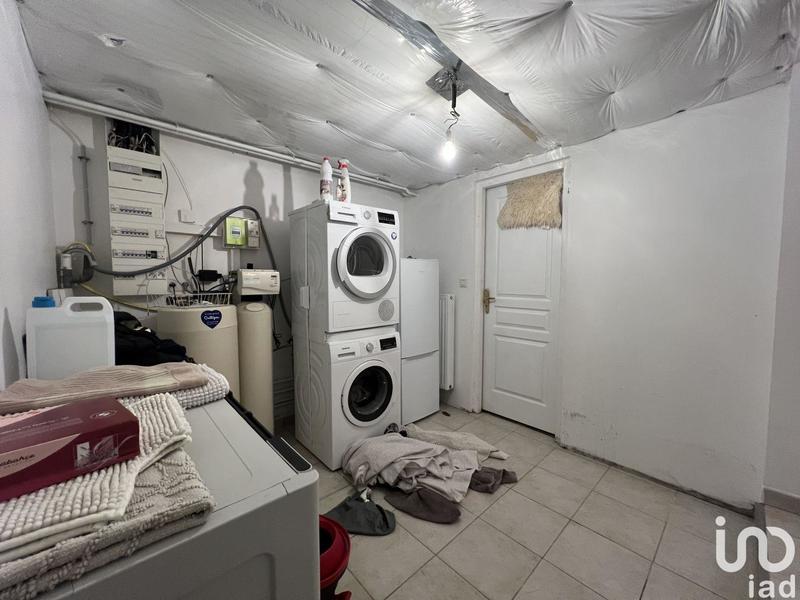 Maison - 230 m² - 9 pièces