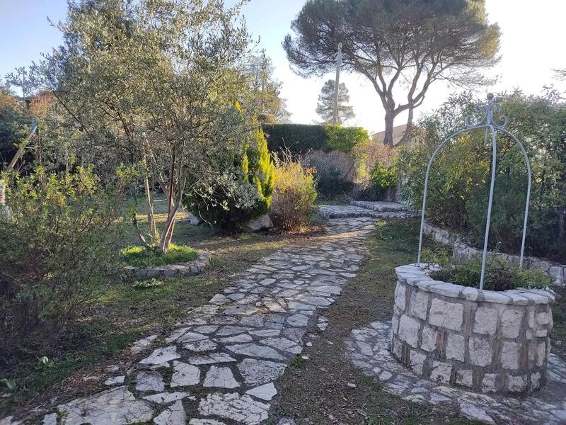 Maison - 90 m² - 3 pièces