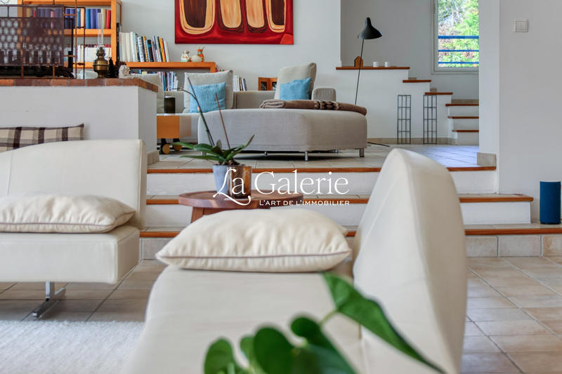 Villa - 295 m² - 7 pièces