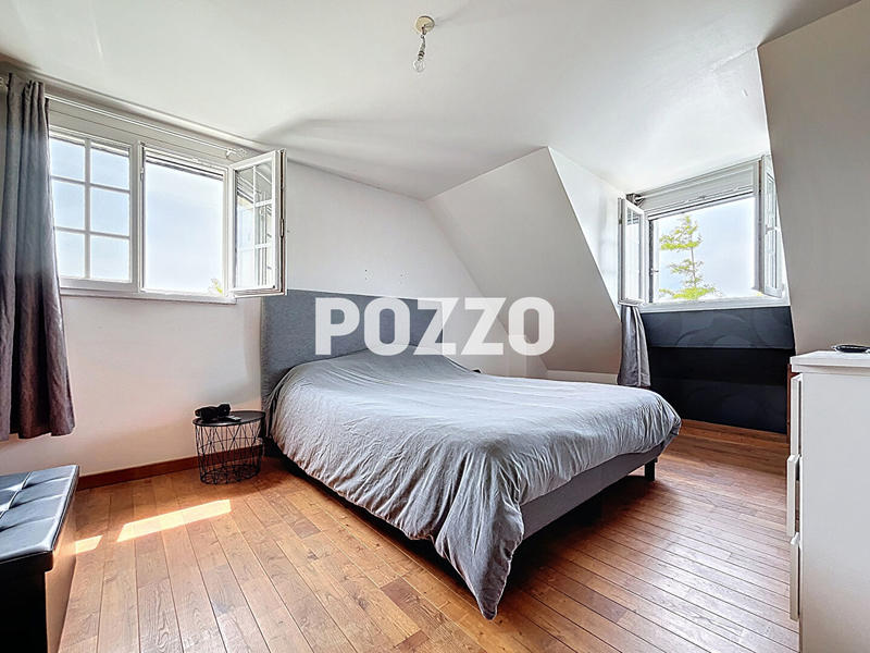 Maison - 131 m² - 8 pièces