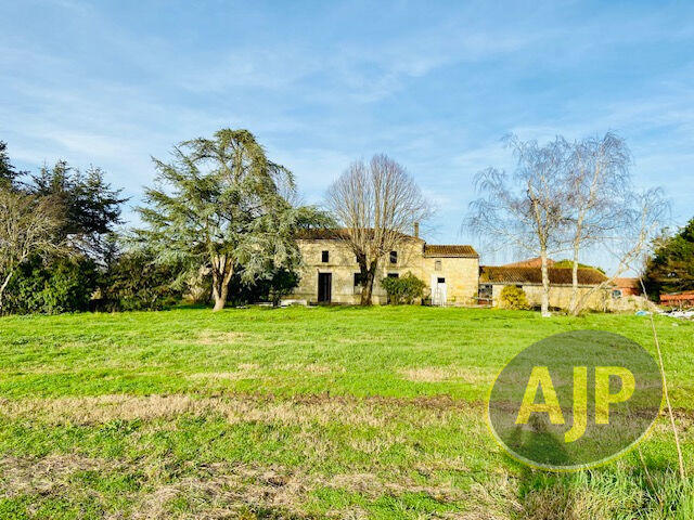 Maison - 350 m² - 7 pièces