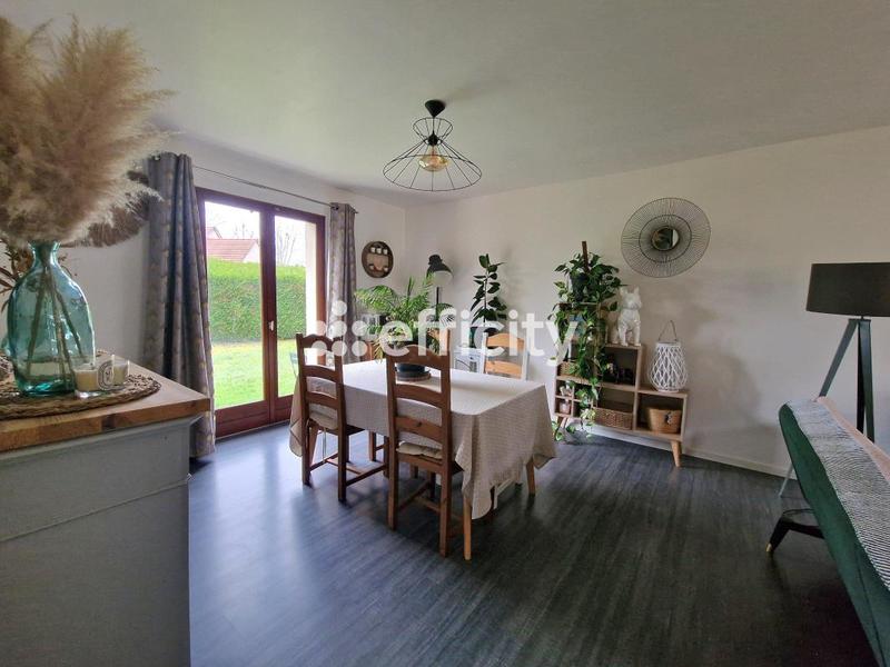 Maison - 89 m² - 5 pièces