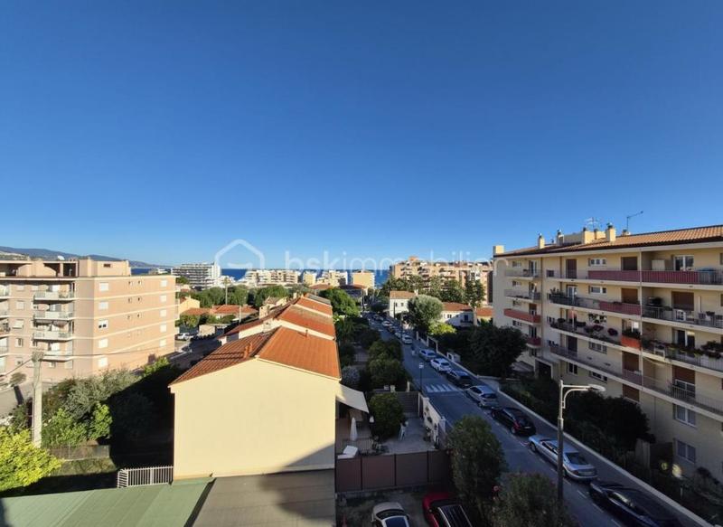 Appartement - 60 m² - 2 pièces