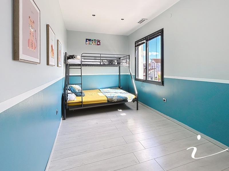 Villa - 145 m² - 6 pièces