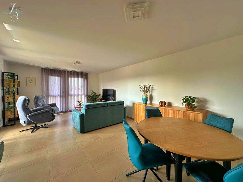 Appartement - 92 m² - 4 pièces