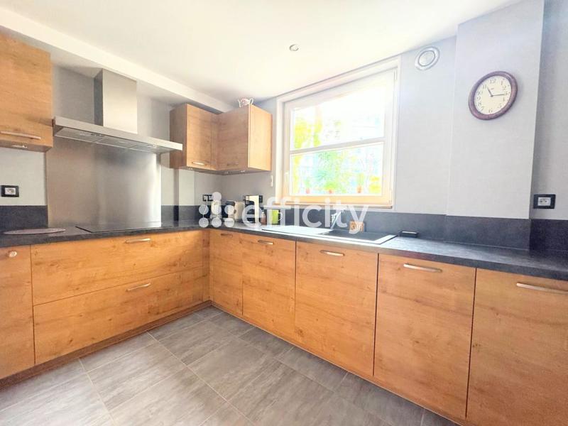 Appartement ancien - 110 m² - 5 pièces