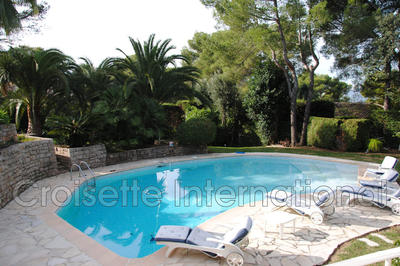 Villa - 260 m² - 6 pièces