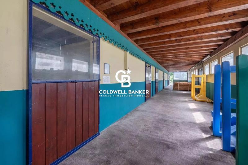 Maison de domaine équestre - 400 m² - 10 pièces