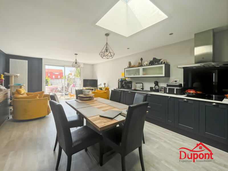 Maison - 190 m² - 8 pièces