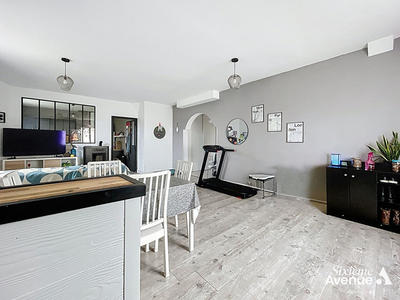 Appartement - 95 m² - 5 pièces