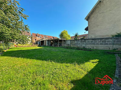 Maison - 99 m² - 5 pièces