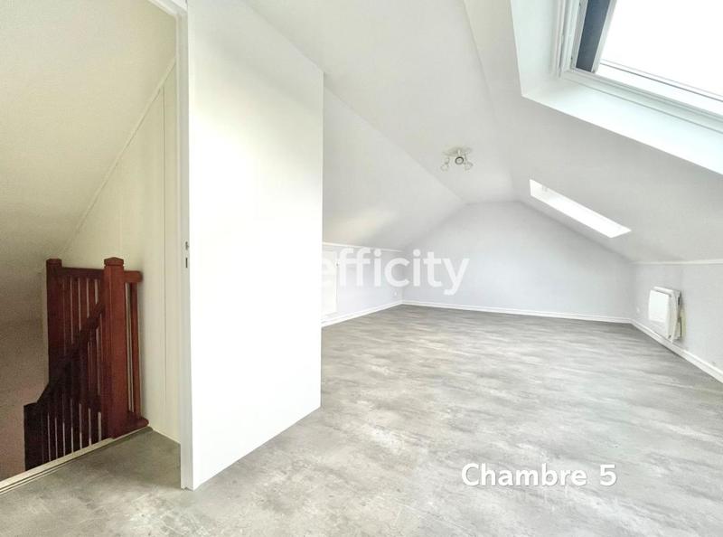 Maison - 140 m² - 7 pièces