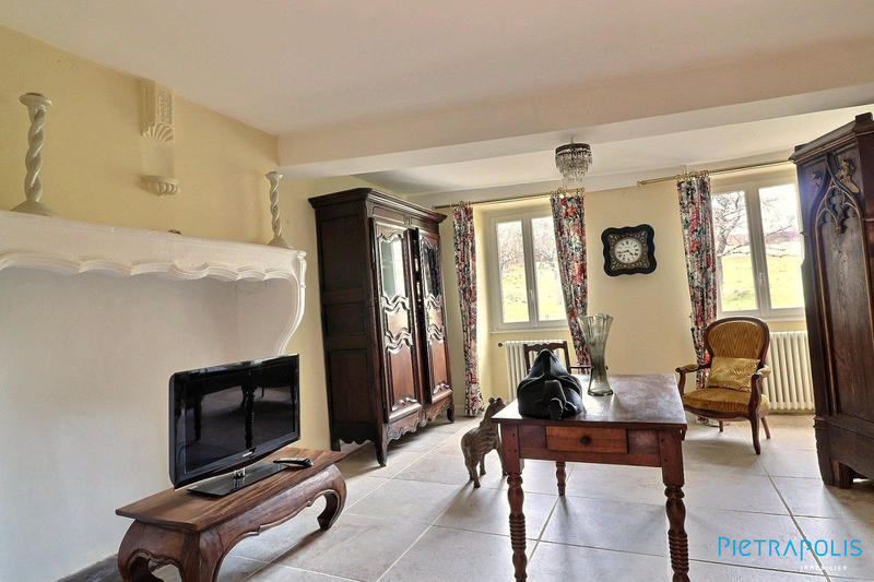 Maison - 263 m² - 9 pièces