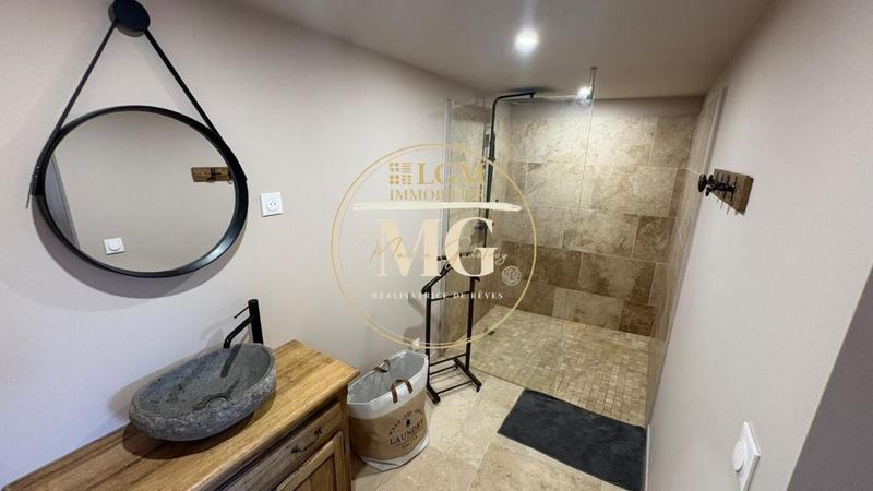 Maison - 185 m² - 6 pièces