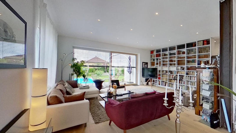 Maison - 308 m² - 8 pièces