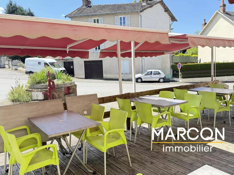 Maison de village - 300 m² - 9 pièces