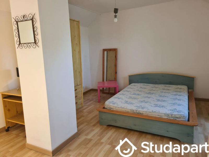 Chambre - 14 m² - 1 pièce