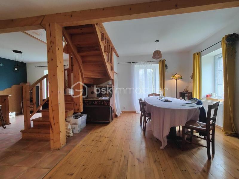 Maison - 150 m² - 7 pièces