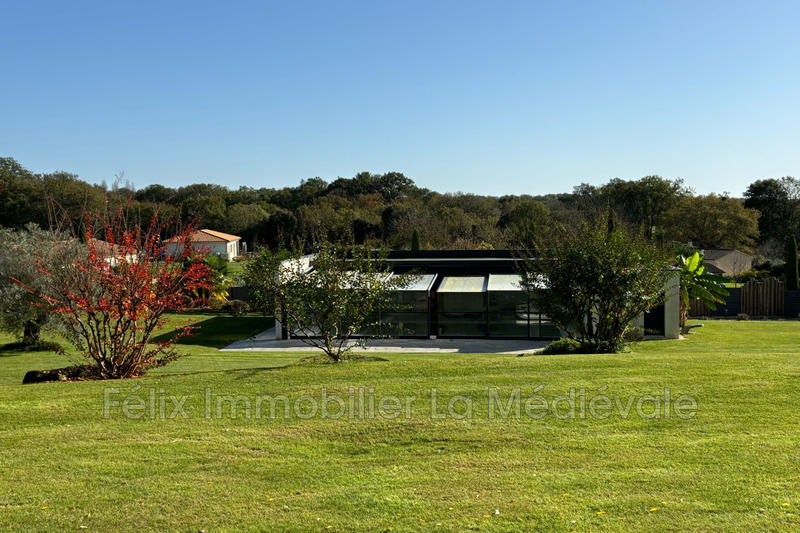 Villa - 255 m² - 5 pièces