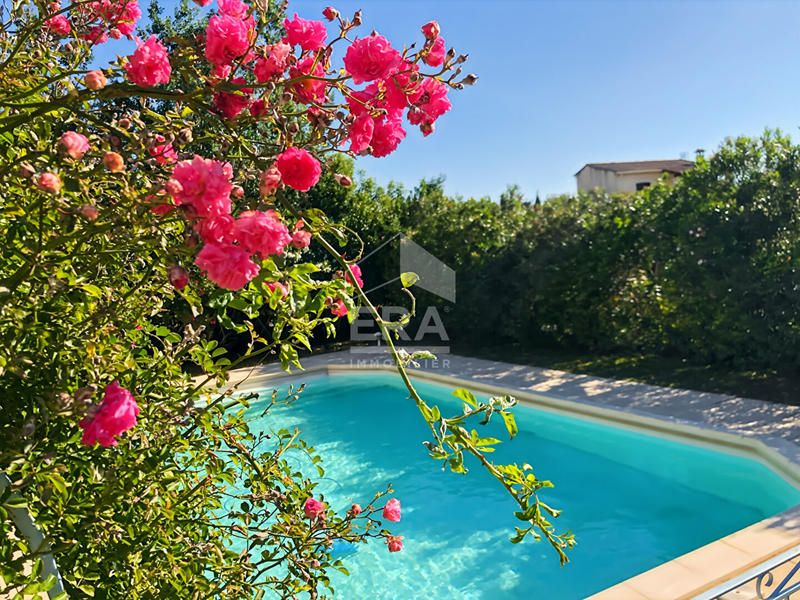 Maison - 385 m² - 12 pièces