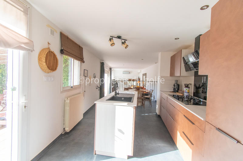 Maison - 169 m² - 4 pièces