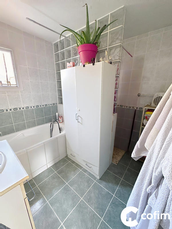 Maison traditionnelle - 105 m² - 6 pièces