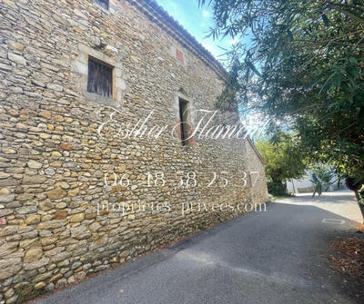 Maison - 270 m² - 4 pièces