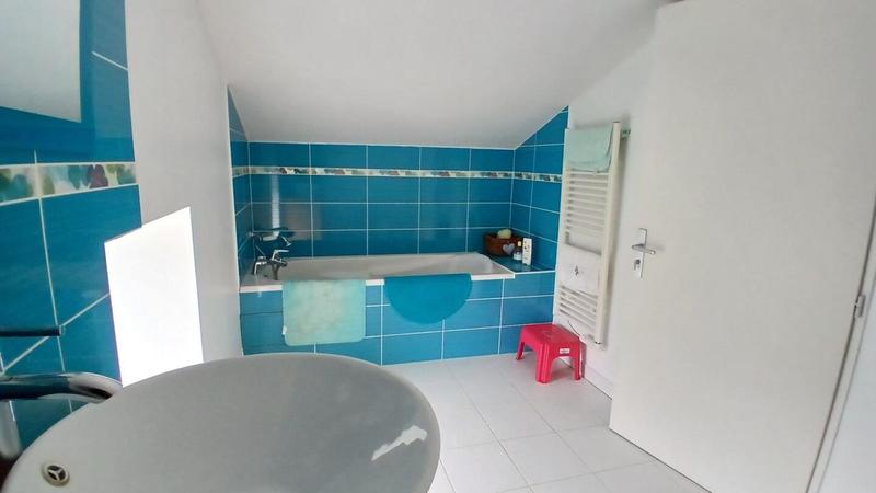 Propriété - 171 m² - 5 pièces