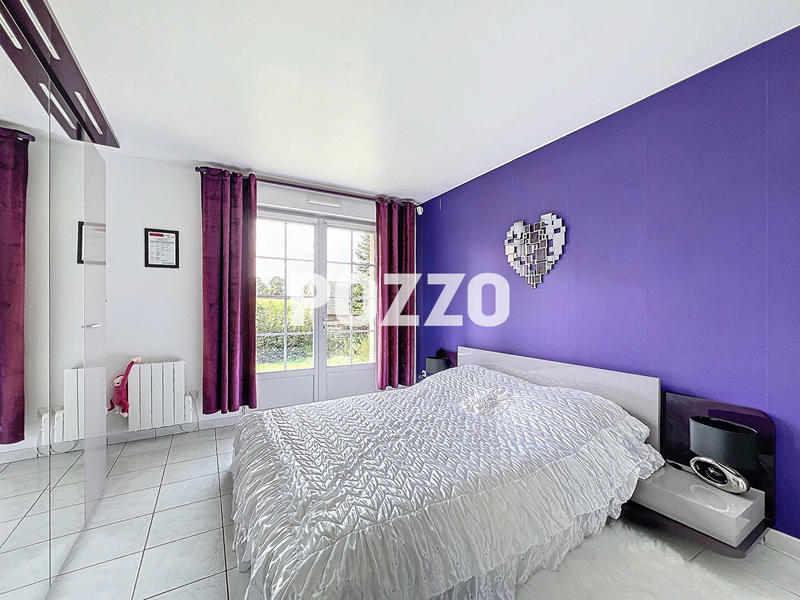 Maison - 255 m² - 8 pièces