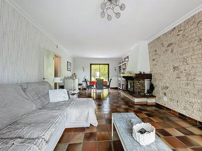 Maison - 166 m² - 8 pièces