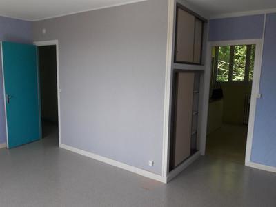 Appartement - 85 m² - 5 pièces