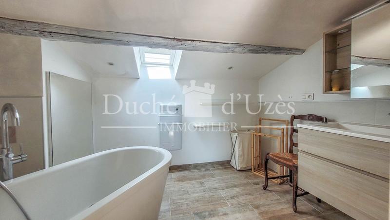 Maison - 195 m² - 9 pièces