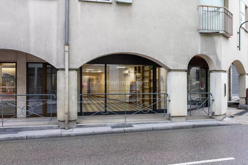 Magasins - 75 m² - 1 pièce