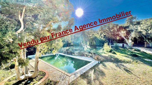 Villa - 155 m² - 5 pièces